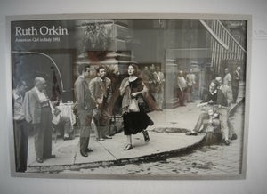 Plakat "American girl in Italy 1951" med flot ramme.