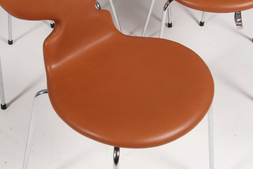 Arne Jacobsen. Myren spisestole, model 3101 (NY)