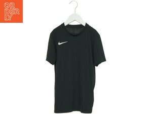 T-Shirt fra Nike (str. 134 cm)