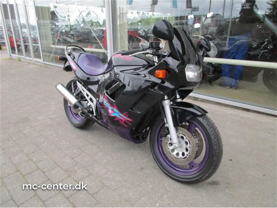 1994 - Suzuki GSX 600 F     32.899 kr