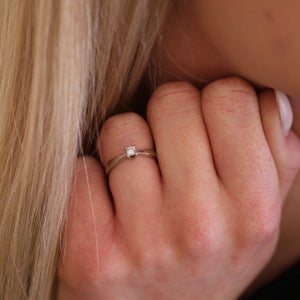 Solitaire ring med diamant 