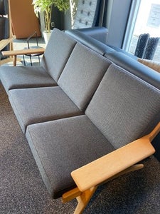 Wegner 3 pers. sofa Ge-290/3, brugt, nypolstret i Stof!
