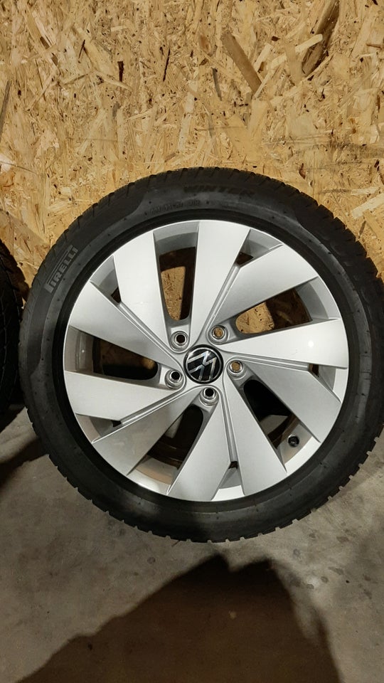 Vinterdæk VW Golf GTE 17"