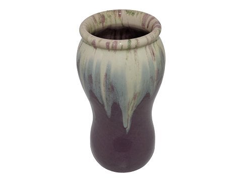 Michael Andersen keramik

Tidlig vase med lilla...