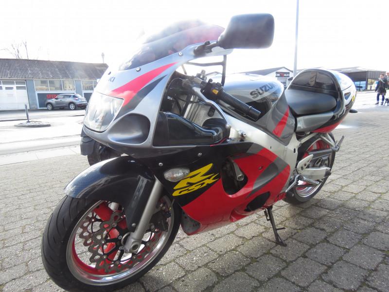 Suzuki GSXR 600