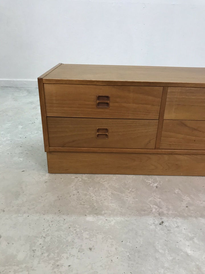 Teak kommode