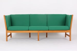Ombetrækning af Luna sofa, design af Nissen & Gehl
