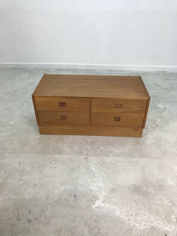 Teak kommode