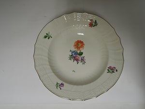 Royal Copenhagen
Kongelig porcelæn
Let saksisk porcelæn
D