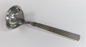 Georg Jensen. Bernadotte sølvbestik. Sterling (925). Saucesk