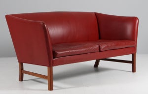 Ole Wanscher to personers sofa, original betrukket. OW602