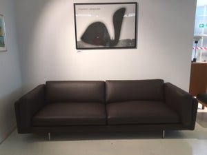 Erik Jørgensen sofa model PURE.  I varm mørk brun læder