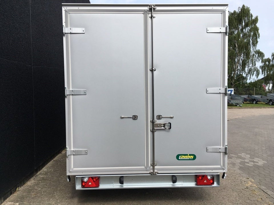 Cargotrailer 426 x 204 x 210 cm - 3000 kg. 