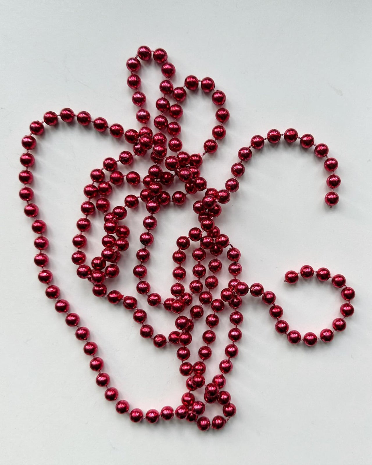 Kuglekæde, rød, 184 cm