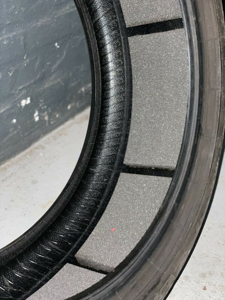 Pirelli 255-40-20 Sommerdæk Acoustic