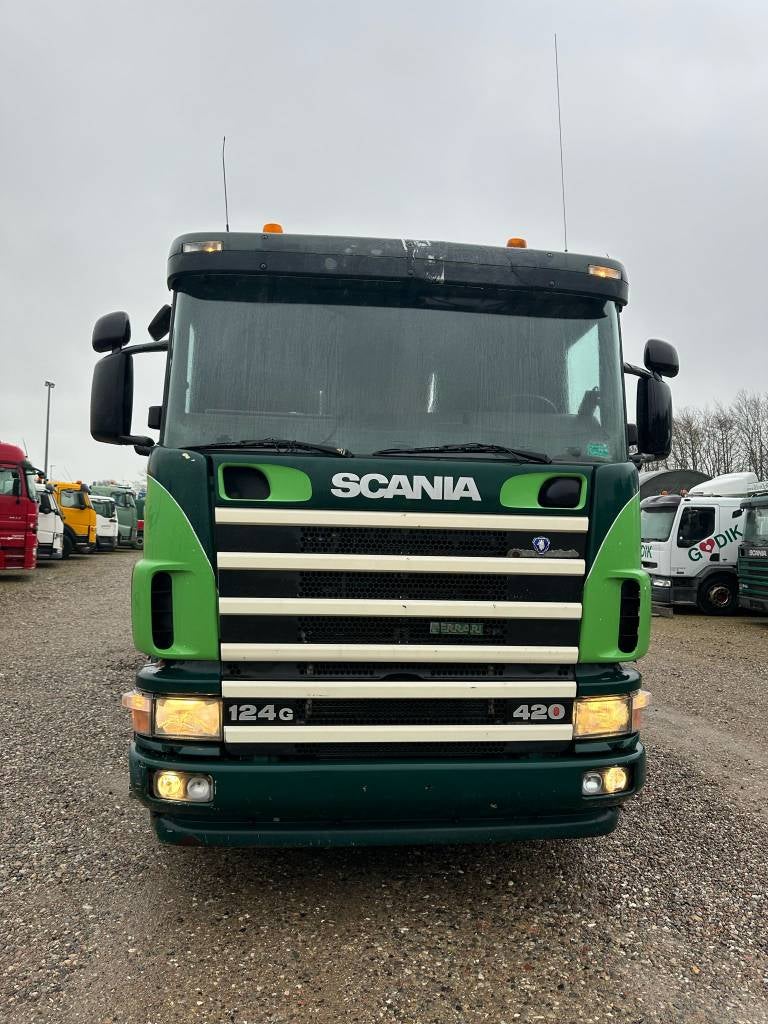 Scania G124 6x2/4  // 3 way tip