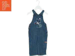 NY MED PRISMÆRKE Denim Overalls med kat (str. 86 cm)