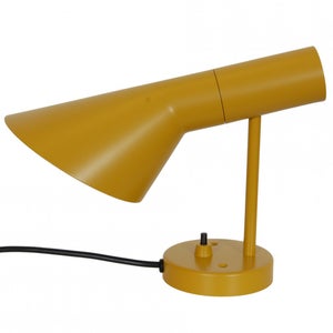 Arne Jacobsen væglampe gul