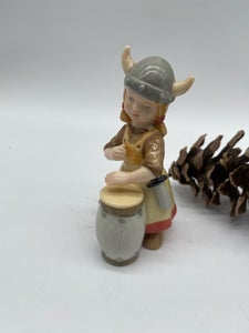 Royal Copenhagen figur, Årets Viking 2005 - Nana.Nr. 163. Måler højde 11,3 cm. 