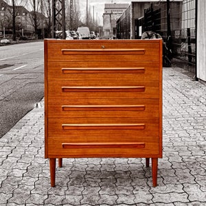 🔥 OPEN SATURDAY | Teak kommode af dansk møbelproducent fra 1960'erne.