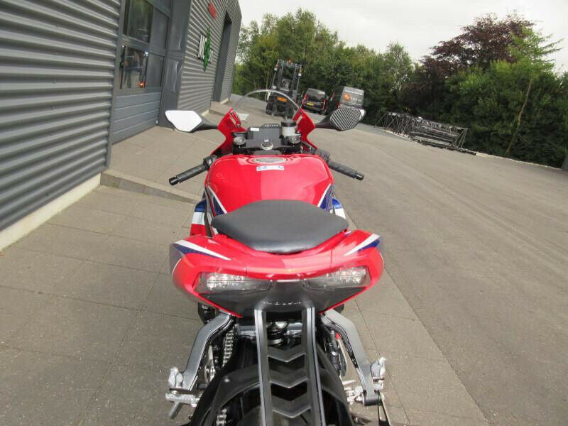 Honda CBR 1000 RR-R Fireblade MC-SYD BYTTER GERN...