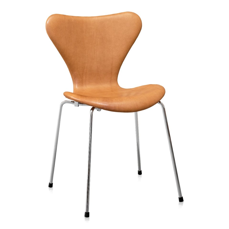 UBRUGT Arne Jacobsen 3107 Vacona Nougat Anilin