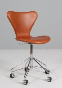 Arne Jacobsen 3117 kontorstol, nybetrukket, cognac anilin