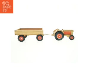 Træ legetøj Traktor med lad (str. 66 x 18 cm)