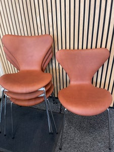 Arne Jacobsen "7'er" i Olivengarvet Læder