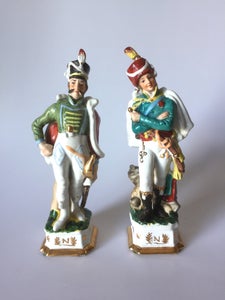 Par Napoleon figurer af porcelæn