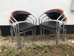 Uopslidelige, DeLuxe Læder stole