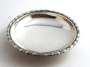 Georg Jensen. Lille rund skål på fod. Sterling (925). Model