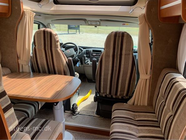 2010 - Chausson Welcome 76    -- 469.800 kr