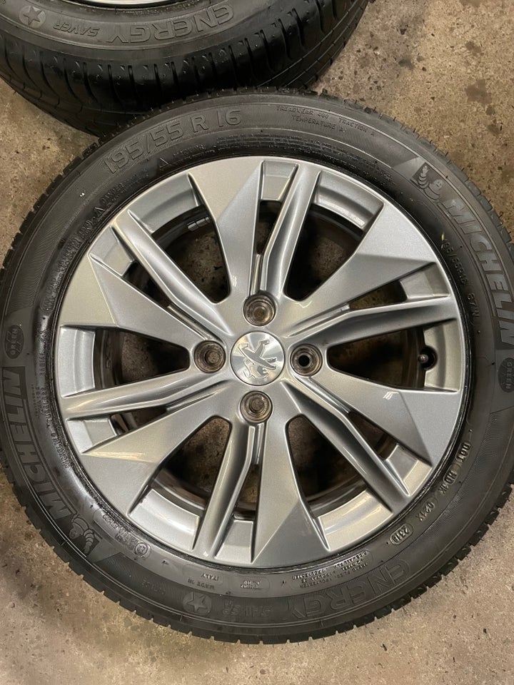 16” orignale Peugeot 208 ny model. Med Michelin...