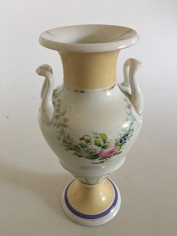 Bing & Grøndahl Tidlig vase med overglasur dekor...