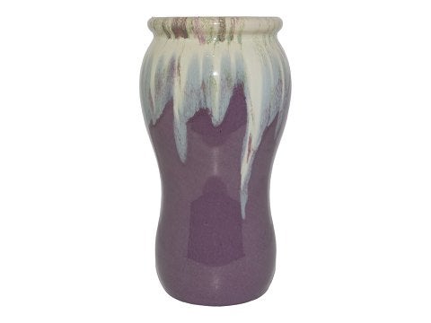 Michael Andersen keramik

Tidlig vase med lilla...
