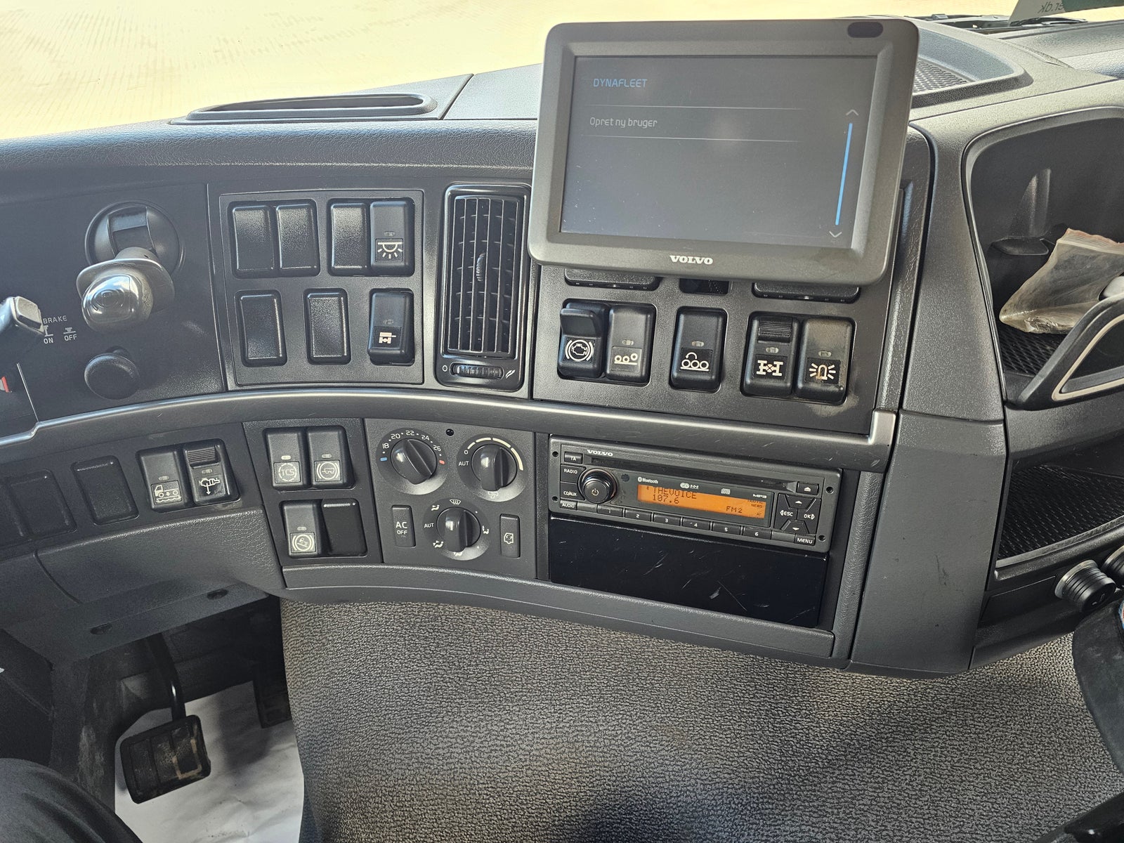 Volvo FM460 8x4 2013