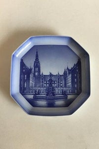 Bing og Grøndahl Alfabet Platte Frederiksborg Slot. Designet i 1933-1934 af O...