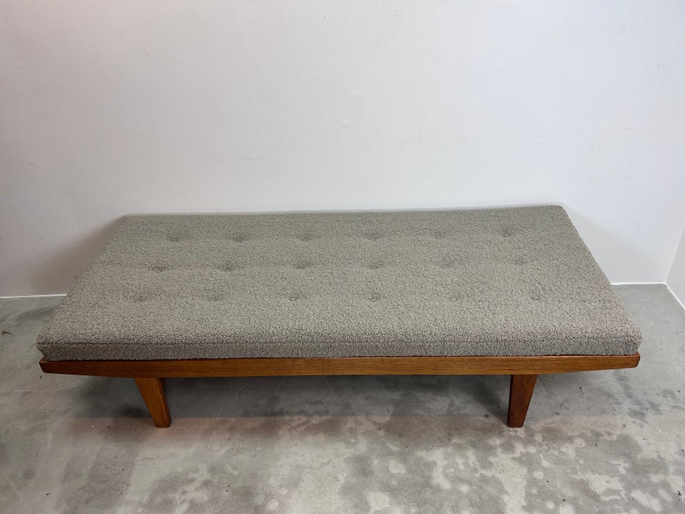 Poul volther daybed 