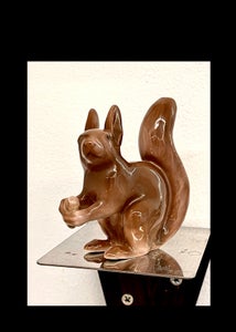 Egern, porcelænsfigur, Bing og Grøndahl no.217, kunstner Svend Jespersen