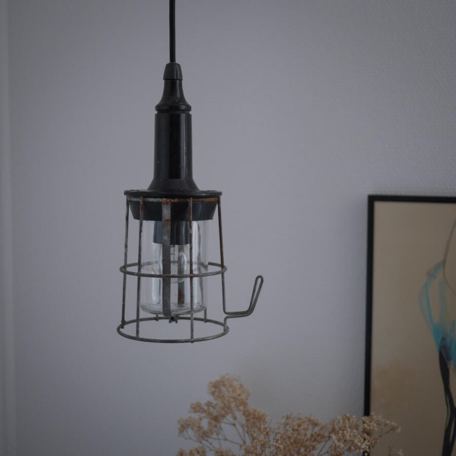 Sort loftlampe i industrielt look, lampe, retrol...