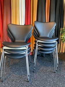 Arne Jacobsen, 7ér stole i Classic Læder!