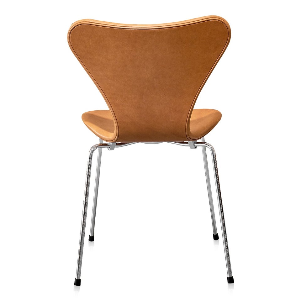 UBRUGT Arne Jacobsen 3107 Vacona Nougat Anilin