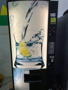 Vendo 217/6 Sodavandsautomat med Nayax betalingssystem 
