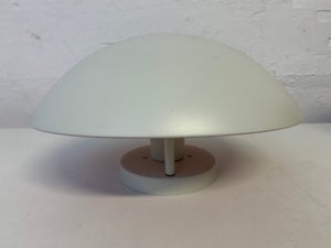 Væglampe, design Poul Henningsen “Hat”