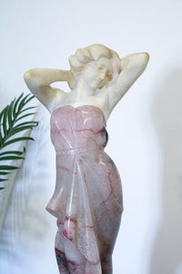Skulptur, Fanciulla che sorride - 62 cm - Marmor, Carrara statuer hvid marmor...