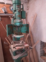 gammel boremaskine