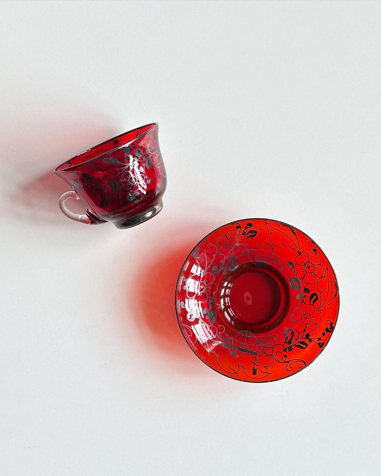 Venetiansk glaskop, rød m sølvbemaling