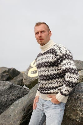 Ny: Norwool islandsk sweater med rullekrave