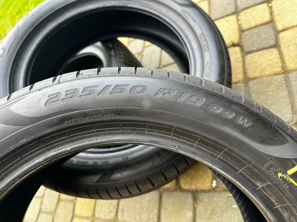 235/50R19 Pirelli Nye Sommerdæk